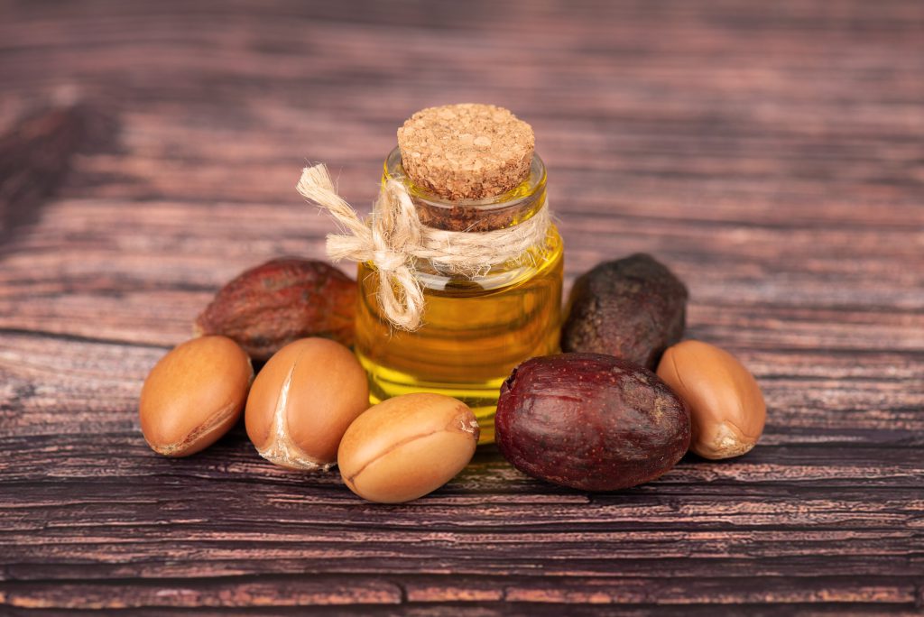 مزایای روغن آرگان برای مو - مو فرفری